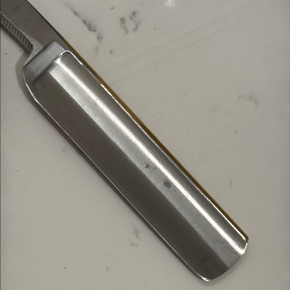 The Art Of Shaving Straight Razor View 5